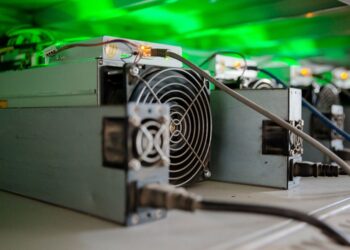 Новая прошивка для Antminer E3 продлит срок службы асика до октября
