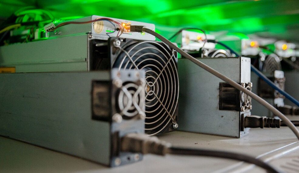 Новая прошивка для Antminer E3 продлит срок службы асика до октября