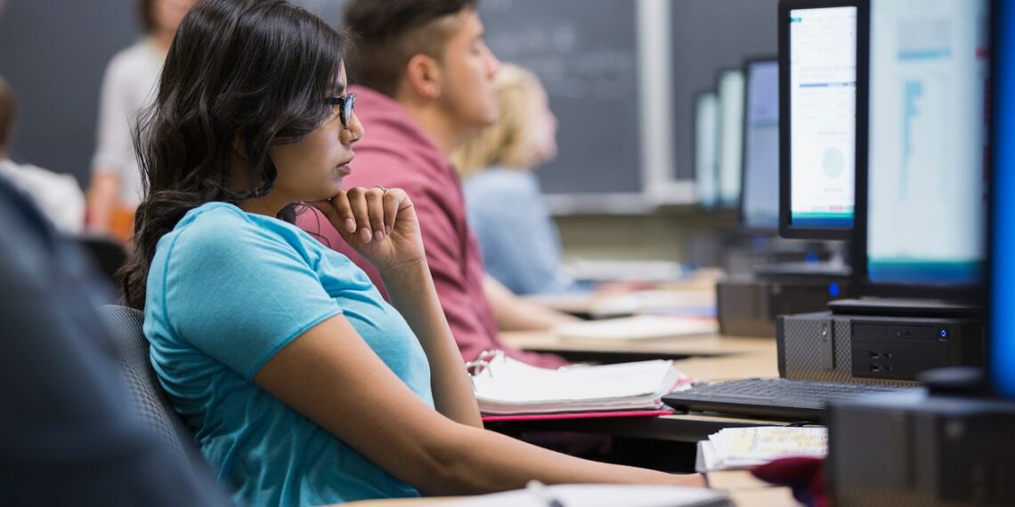 Власти Боготы запустили бесплатные онлайн-курсы по блокчейну