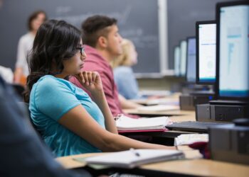 Власти Боготы запустили бесплатные онлайн-курсы по блокчейну