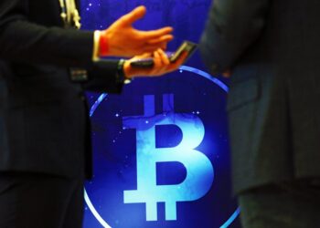 Аналитики прогнозируют откат курса биткоина с последующим повышением до $20 тыс. к концу года