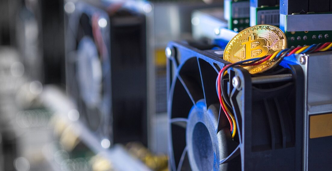 Доходы биткоин-майнеров выросли на 48%
