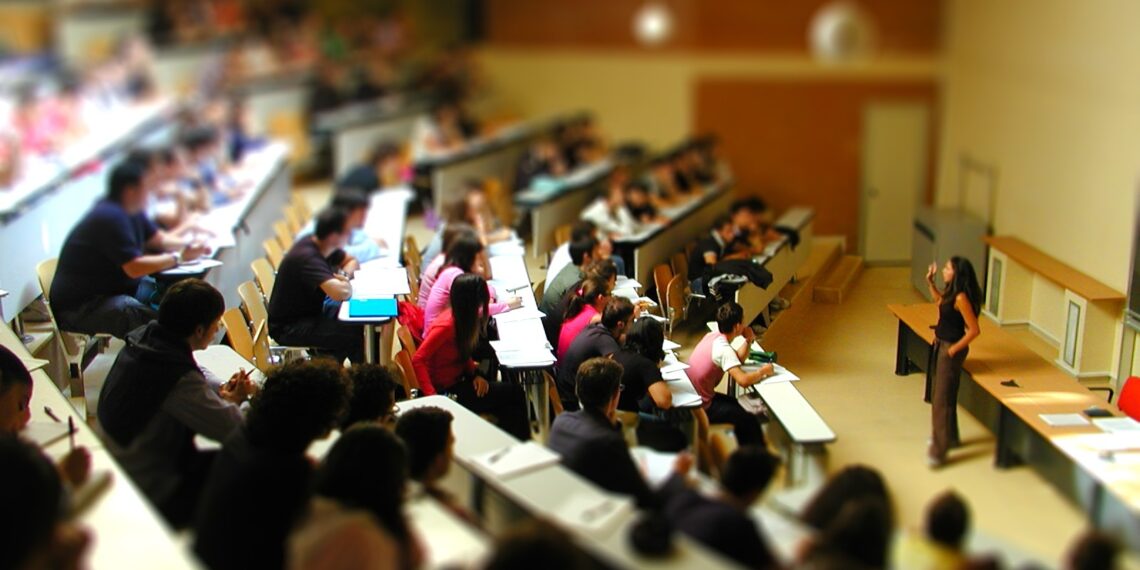 Обучение в Университете Лучиана Блага можно будет оплачивать криптовалютой