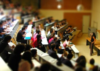 Обучение в Университете Лучиана Блага можно будет оплачивать криптовалютой