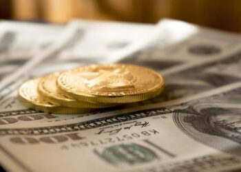 Bitcoin коректируется из-за снижения институционального спроса