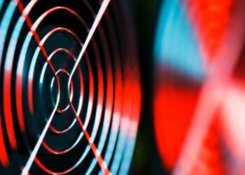 Власти Казахстана хотят решить проблему подпольного майнинга