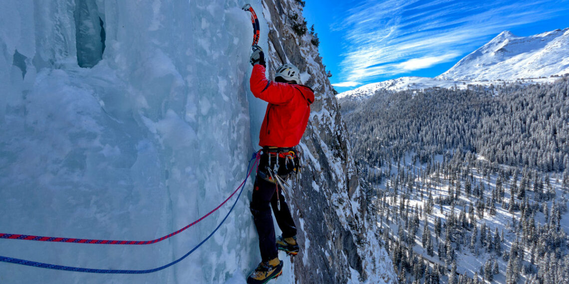 Эффект первой недели января: Биткоин готовится к рывку?