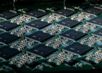 Intel разработал энергосберегающий ASIC для майнинга биткойнов Bonanza Mine