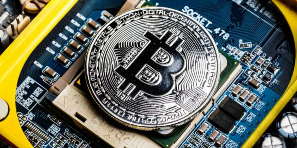 Сложность биткоин-майнинга увеличилась почти на 1,5%