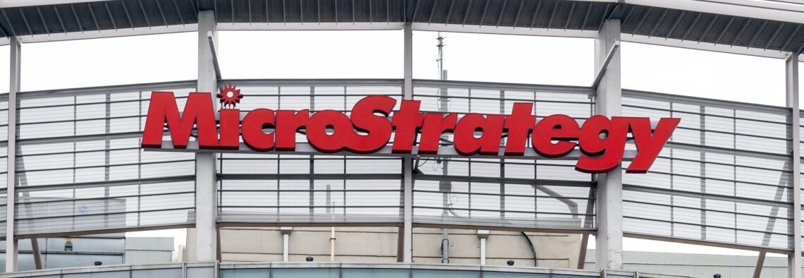 Резкое падение на 16% стоимости акций MicroStrategy | Тем не менее, биткоин остается устойчивым